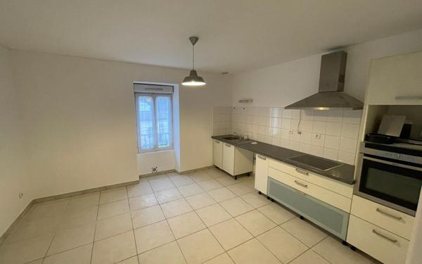 Appartement à louer    3 pièces •  Le Martinet