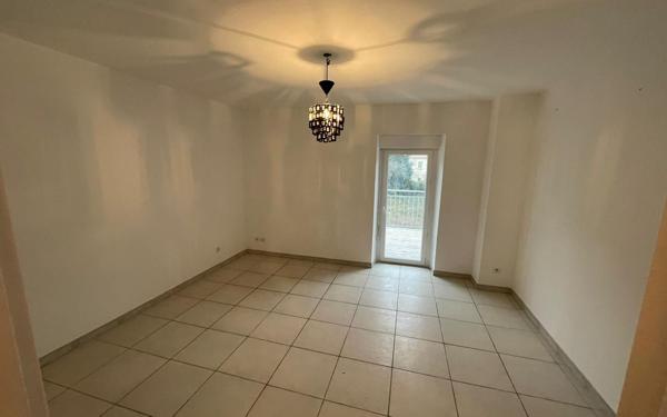 Appartement à louer    3 pièces •  Le Martinet