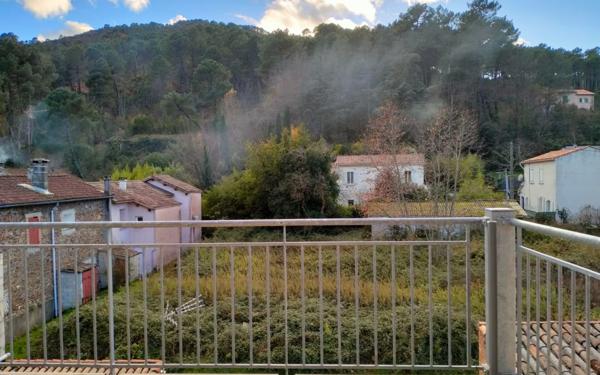 Appartement à louer    3 pièces •  Le Martinet