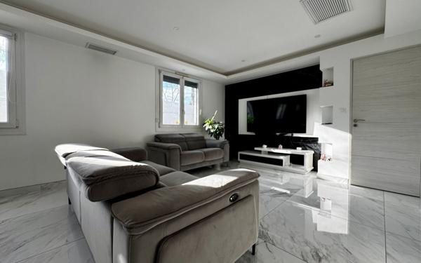 Maison à vendre    5 pièces •  Marignane