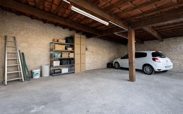 Maison à vendre    5 pièces •  Marignane