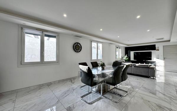 Maison à vendre    5 pièces •  Marignane