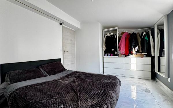 Maison à vendre    5 pièces •  Marignane