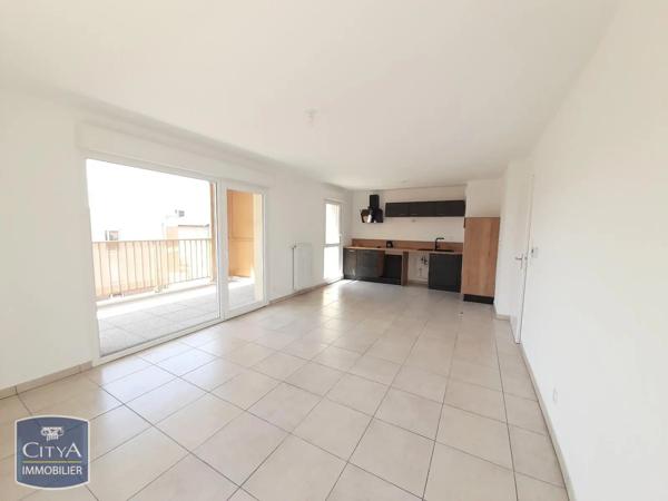 Appartement à louer 3 pièces 61.57m² Pierre-Bénite (69310)