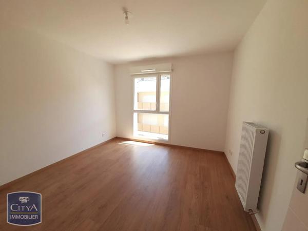 Appartement à louer 3 pièces 61.57m² Pierre-Bénite (69310)