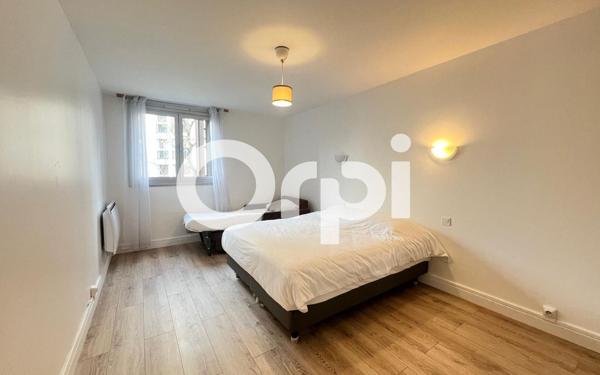 Appartement à vendre    4 pièces • 96,39 m2 Paris 19