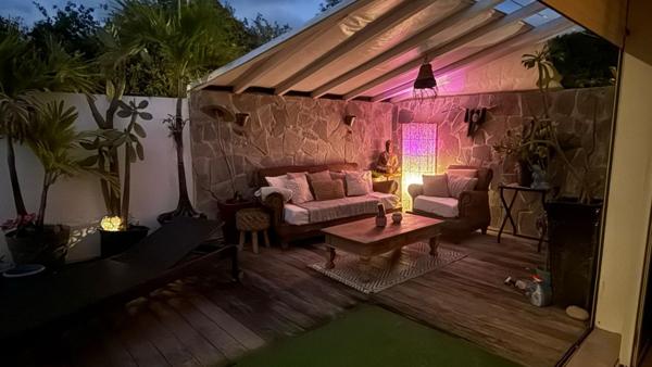 Maison 4 pièces à Saint-Martin  135 m² avec piscine privée