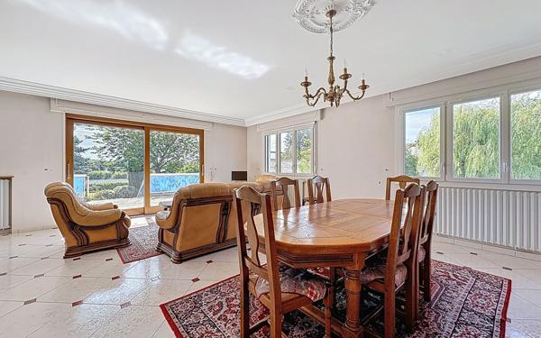 Maison à vendre    6 pièces • 212 m2 Clermont-Ferrand