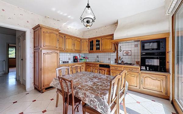 Maison à vendre    6 pièces • 212 m2 Clermont-Ferrand