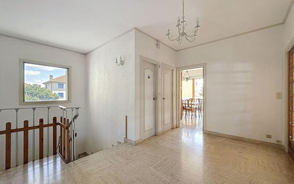 Maison à vendre    6 pièces • 212 m2 Clermont-Ferrand