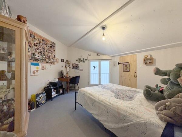 Maison 4 pièce(s) 2 chambre(s) 84 m²