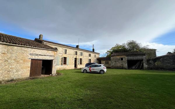 Maison à vendre    5 pièces •  Champagnolles