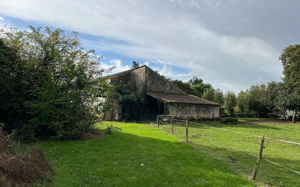 Maison à vendre    5 pièces •  Champagnolles