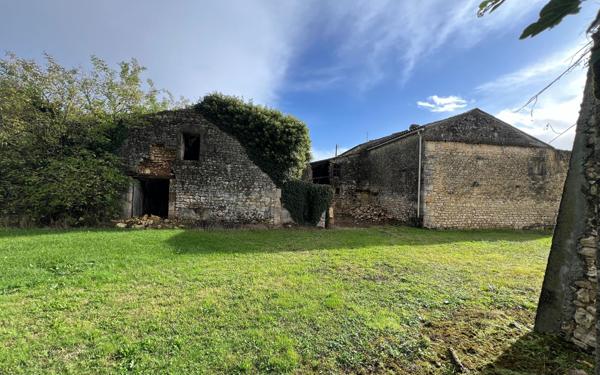 Maison à vendre    5 pièces •  Champagnolles