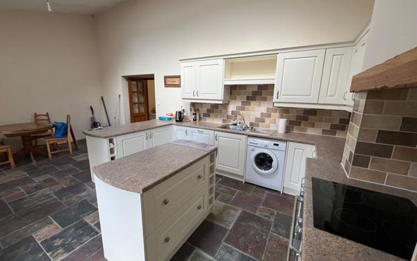 Maison à vendre    5 pièces •  Champagnolles