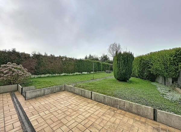 MAISON DE RESIDENCE SEMI MITOYENNE 3 CHAMBRES SOUS SOL + GARAGE