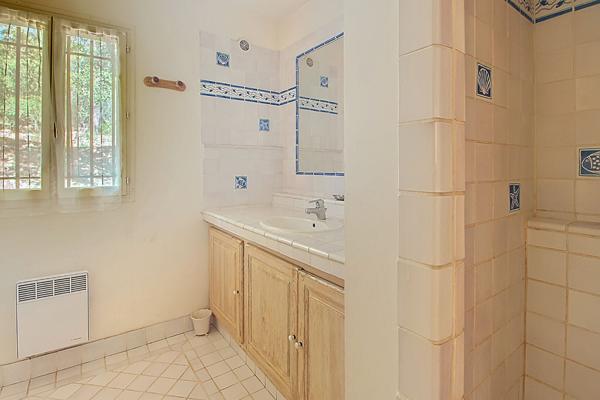 A VENDRE EN EXCLUSIVITÉ SUPERBE PROPRIÉTÉ DE 240m² À COTIGNAC sur 15 000m² de terrain