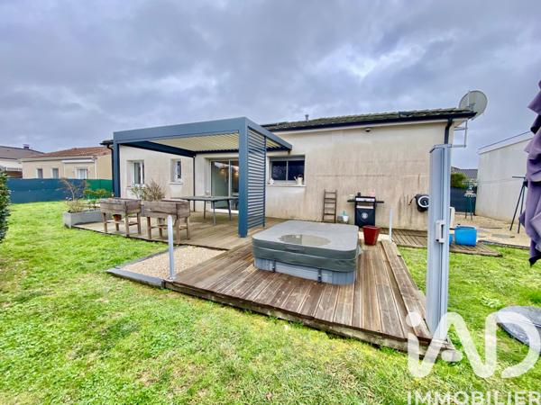 Maison à vendre 5 pièces 82 m² Roquefort