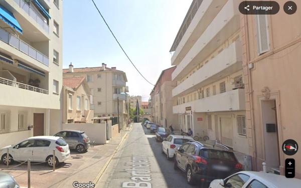 Stationnement à vendre    14 m2 Toulon