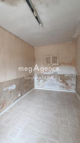 Maison à NEUILLY-LE-VENDIN, 53250 - 8 pièces 167m²