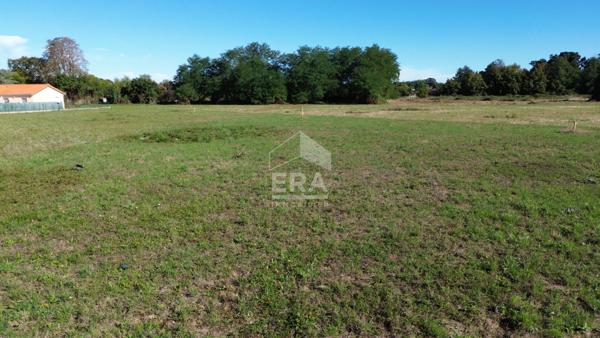 A vendre - Terrain plat constructible à Vic-en-Bigorre