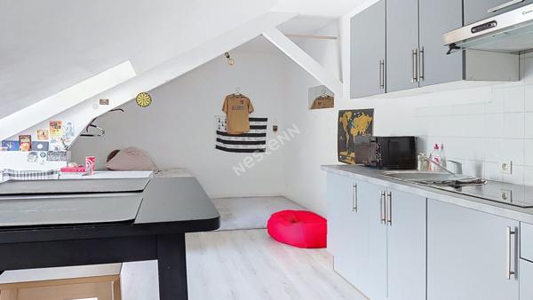NANTES - ROND-POINT DE RENNES / Studio en duplex avec garage et stationnement