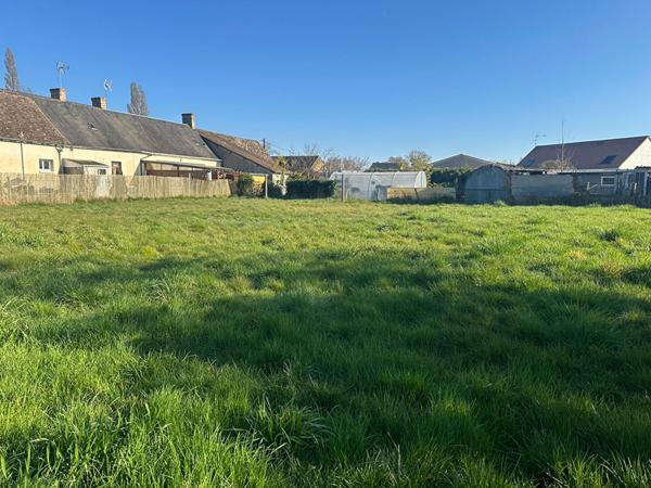 Terrain Guécélard, 650 m2, viabilisé
