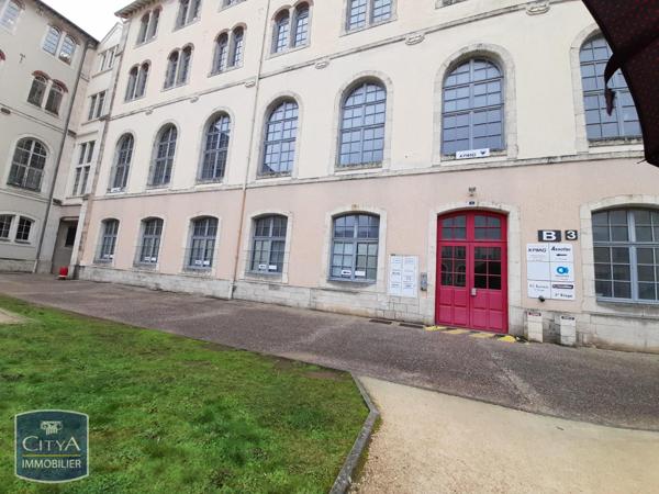 Local professionnel à louer