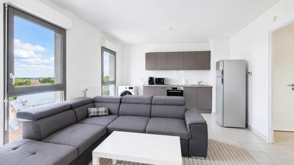Appartement T2, 43m², ascenseur au 7ème et dernier étage avec parking