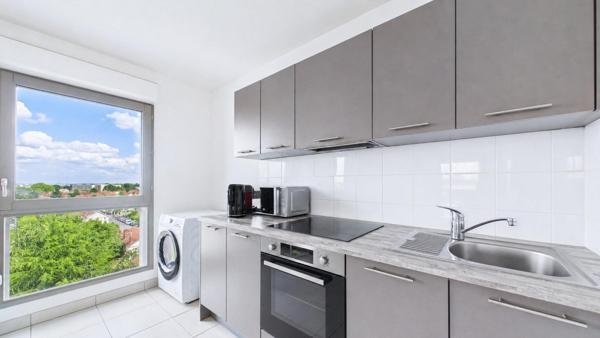 Appartement T2, 43m², ascenseur au 7ème et dernier étage avec parking