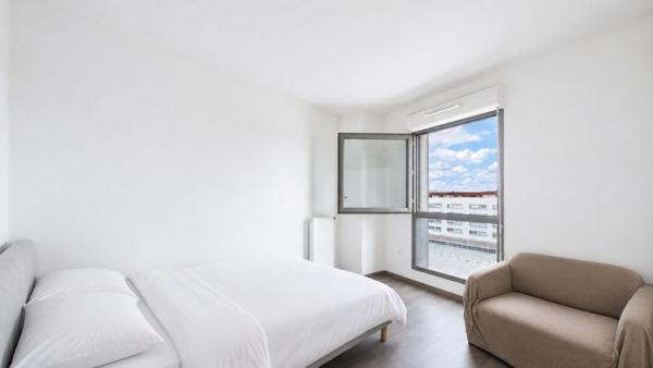 Appartement T2, 43m², ascenseur au 7ème et dernier étage avec parking