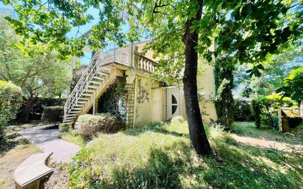 Maison à vendre    4 pièces •  Royan