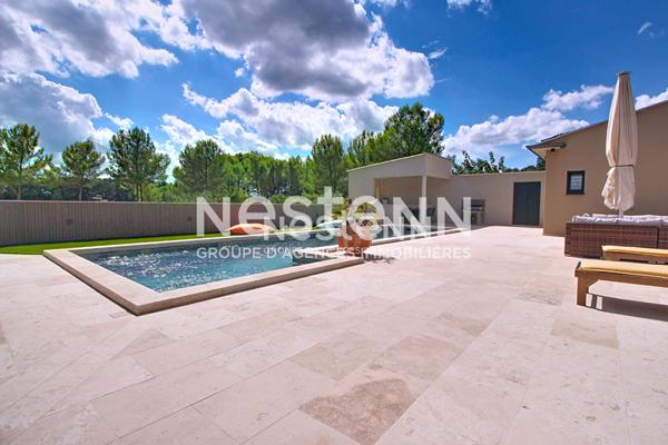 Maison Draguignan 5 pièces 155 m2 + couloir de nage 12X3 + garage sur terrain de 4092m²