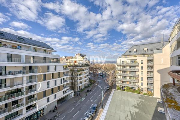 T2 au 5ème etage + cave + grenier