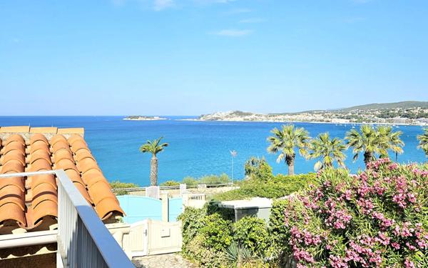 Maison à vendre    4 pièces •  Sanary-sur-Mer