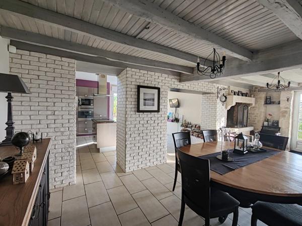 Maison à vendre 6 pièces PISSOTTE (85)