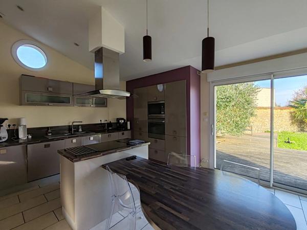 Maison à vendre 6 pièces PISSOTTE (85)