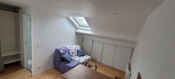 SECTEUR NEY - STUDIO ENTIEREMENT RENOVE ET MEUBLE