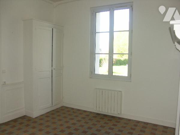 Ancienne école proche AUFFAY