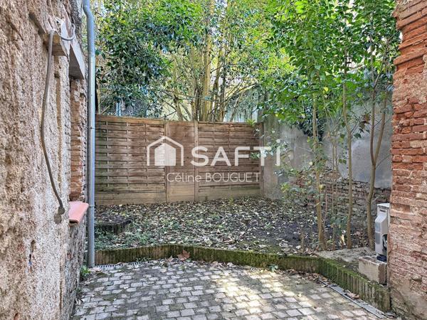 Appartement T2 avec cour et terrasse extérieure