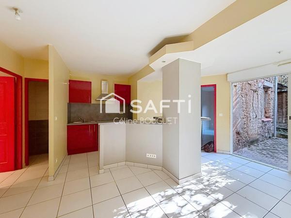 Appartement T2 avec cour et terrasse extérieure