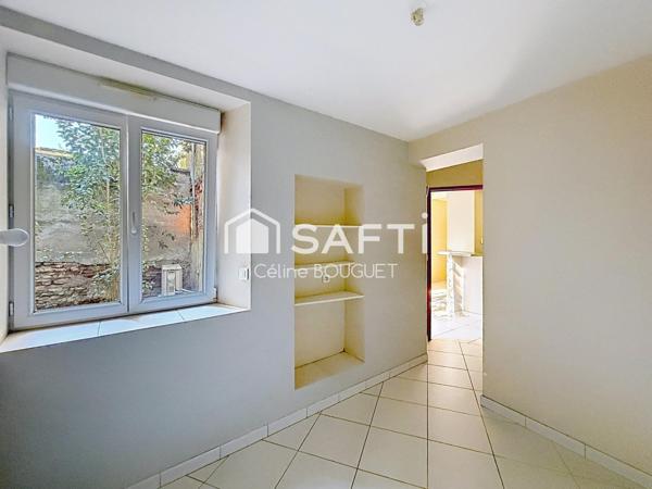 Appartement T2 avec cour et terrasse extérieure