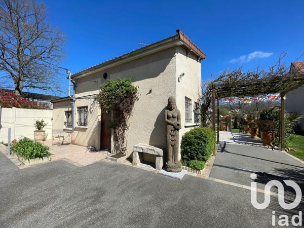 Maison 8 pièces de 190 m² à Dammarie-les-Lys (77190)