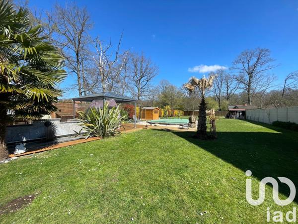 Maison 8 pièces de 190 m² à Dammarie-les-Lys (77190)