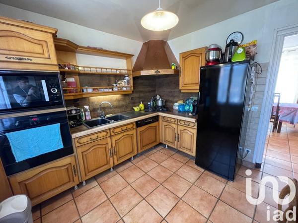 Maison 8 pièces de 190 m² à Dammarie-les-Lys (77190)