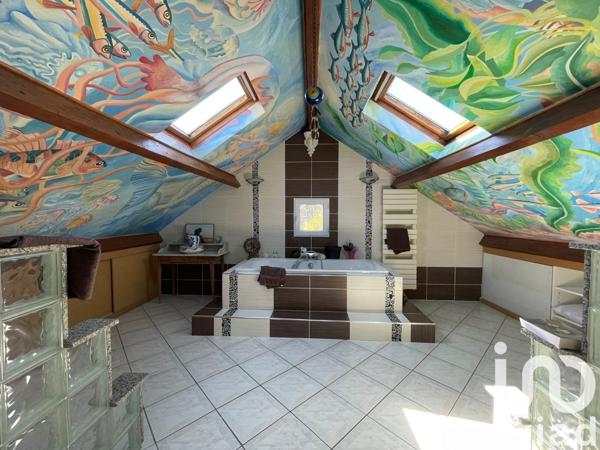 Maison 8 pièces de 190 m² à Dammarie-les-Lys (77190)