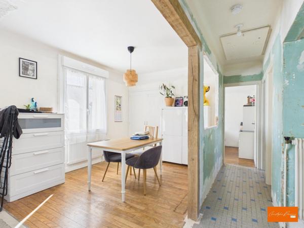 Charmante maison rénovée avec grand terrain – Saint-Georges-Buttavent
