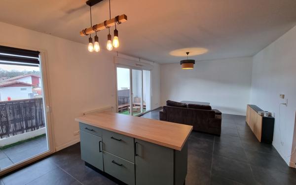 Appartement à vendre    4 pièces •  Bassussarry