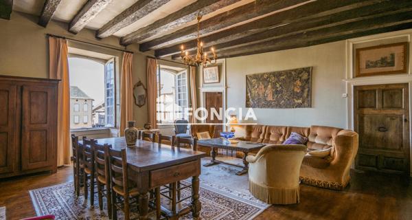 À vendre Maison 9 pièces 220 m² - Sauveterre-de-rouergue 12800