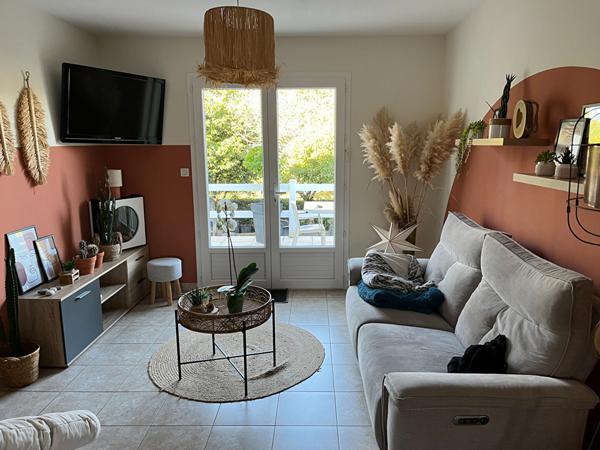 Maion LE CHAMP SAINT PERE trois chambres.